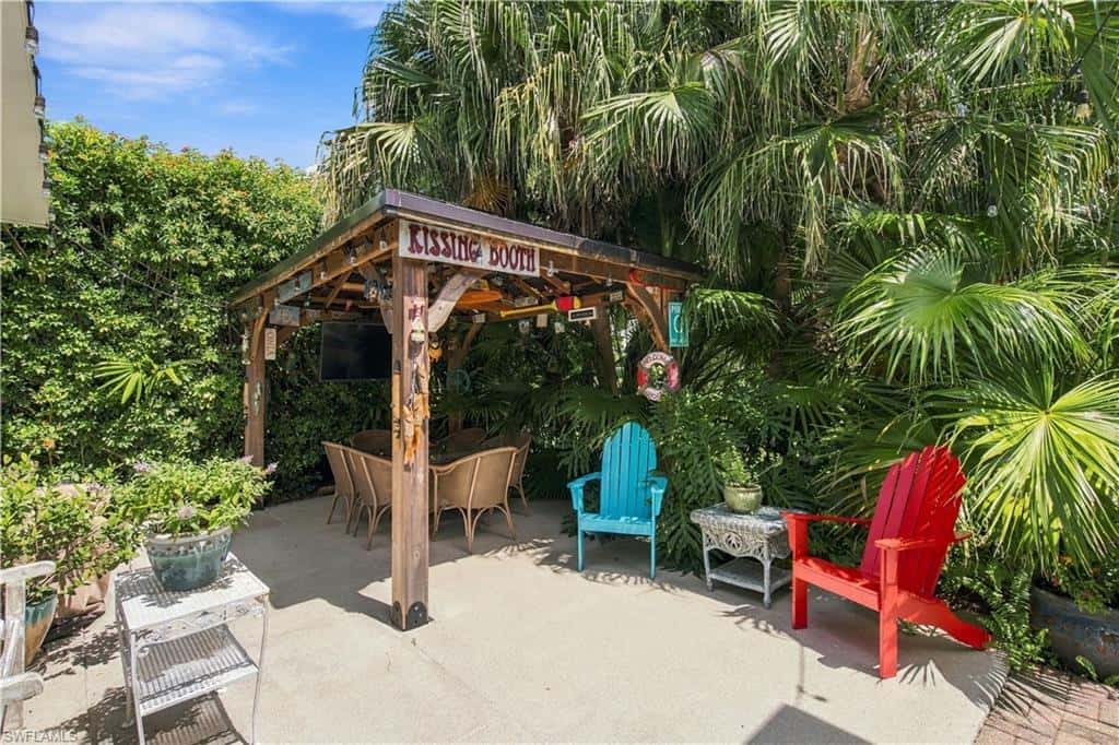 542 Charlemagne Blvd, Naples, photo 12