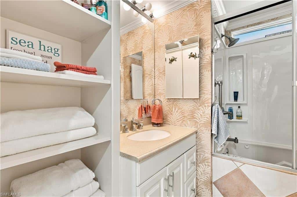 542 Charlemagne Blvd, Naples, photo 5