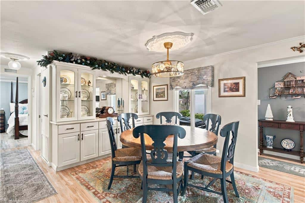 542 Charlemagne Blvd, Naples, photo 9
