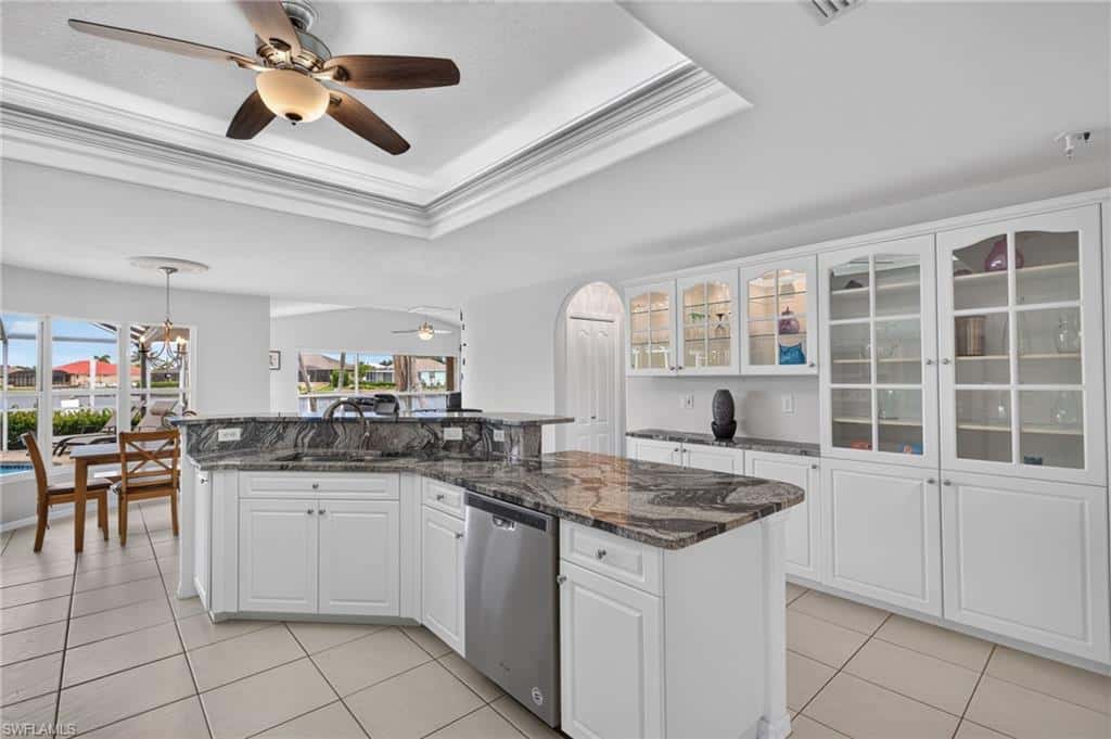 3416 3rd Ter, Cape Coral, photo 4