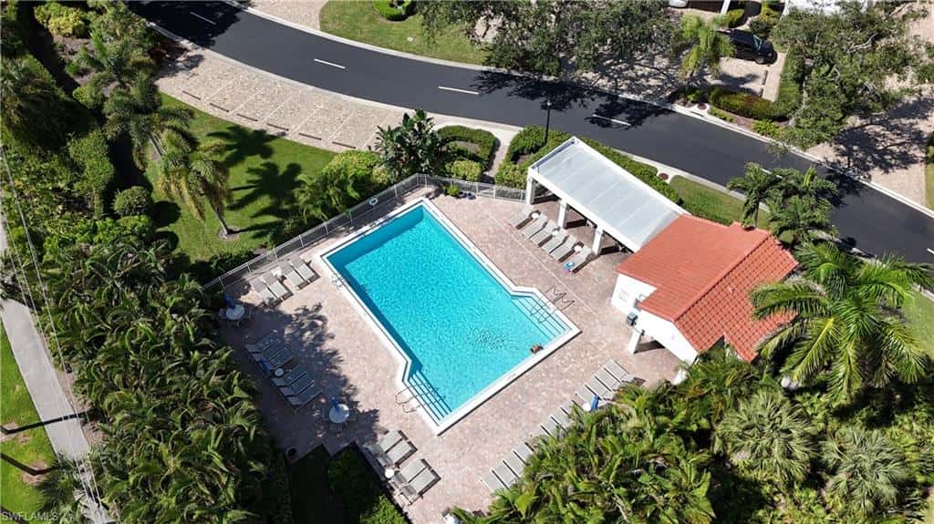 586 Beachwalk Cir #o206, Naples, photo 23