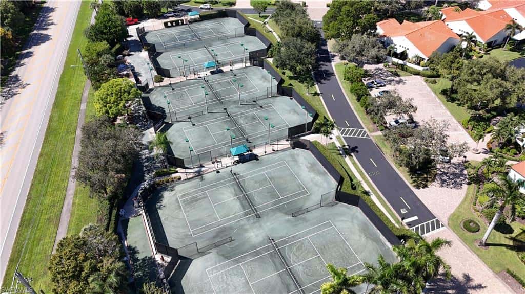 586 Beachwalk Cir #o206, Naples, photo 24