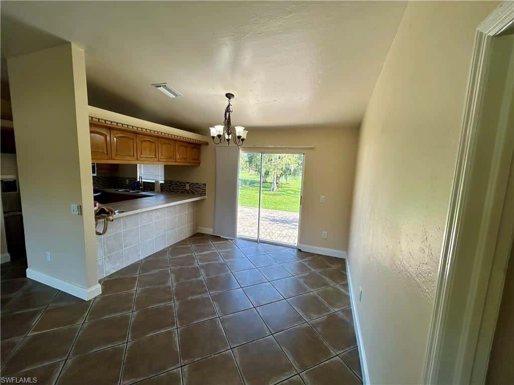 2430 Golden Gate Blvd, Naples, photo 5