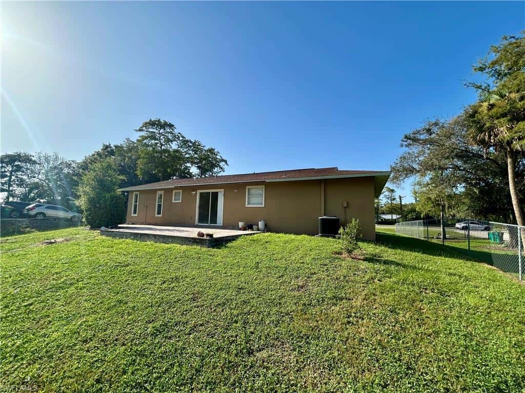 2430 Golden Gate Blvd, Naples, photo 30