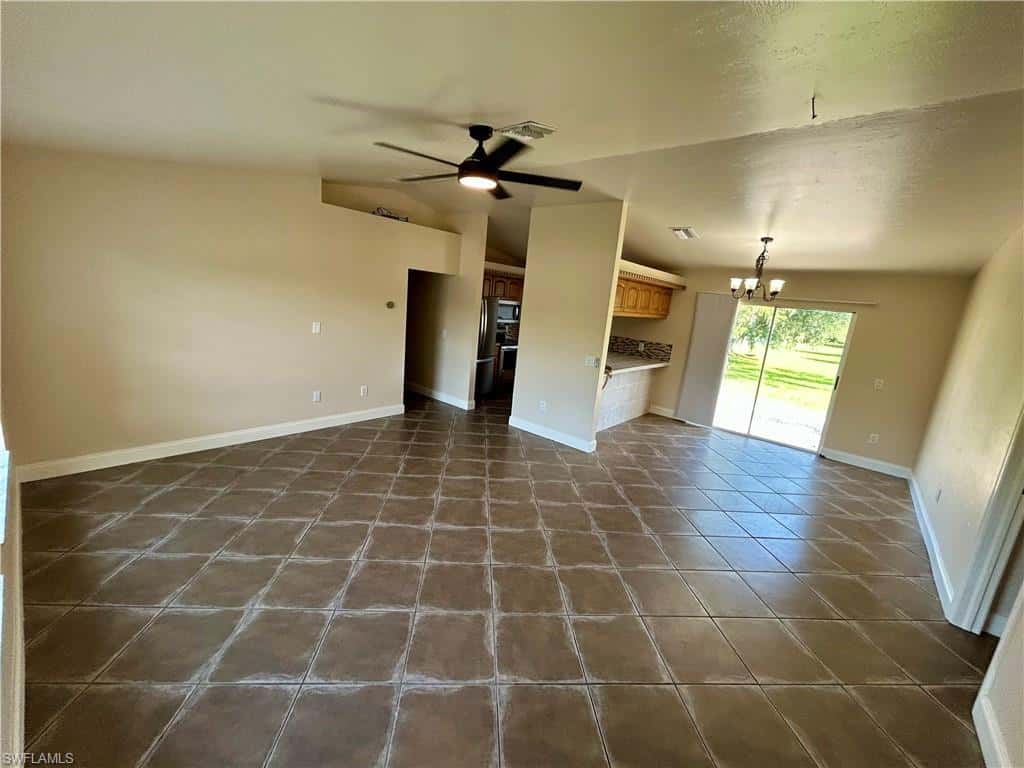 2430 Golden Gate Blvd, Naples, photo 4