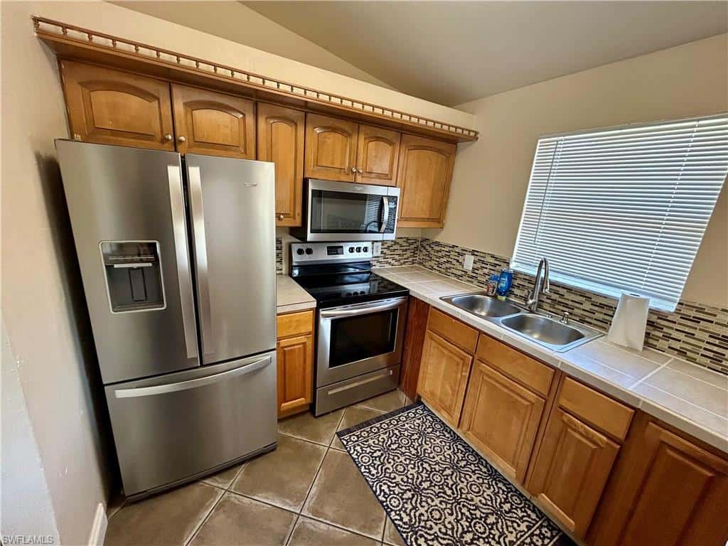 2430 Golden Gate Blvd, Naples, photo 8