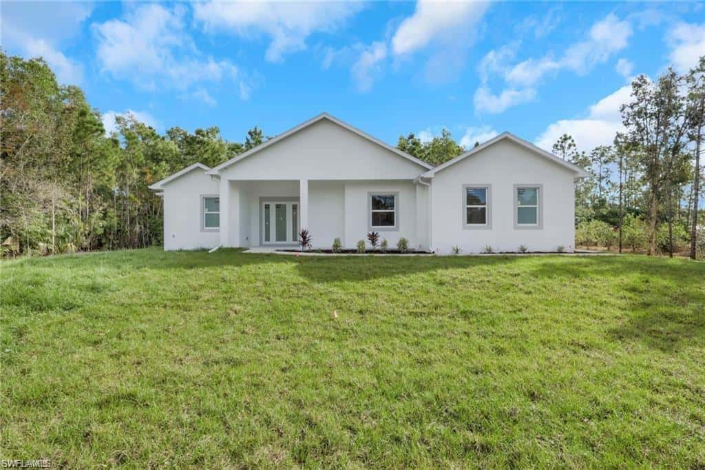 160 Logan Blvd, Naples, photo 32