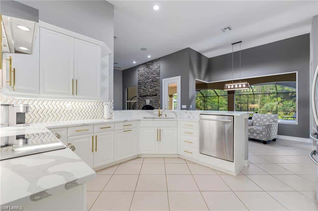 160 Logan Blvd, Naples, photo 9