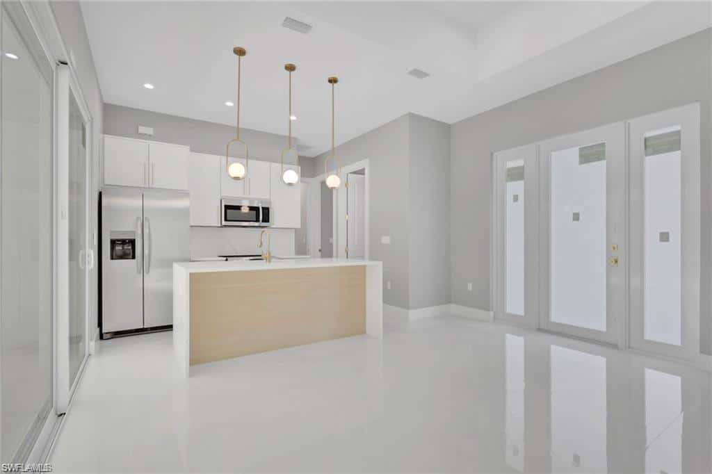 160 Logan Blvd, Naples, photo 33