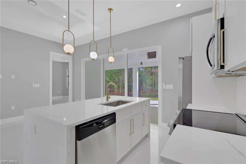 160 Logan Blvd, Naples, photo 35
