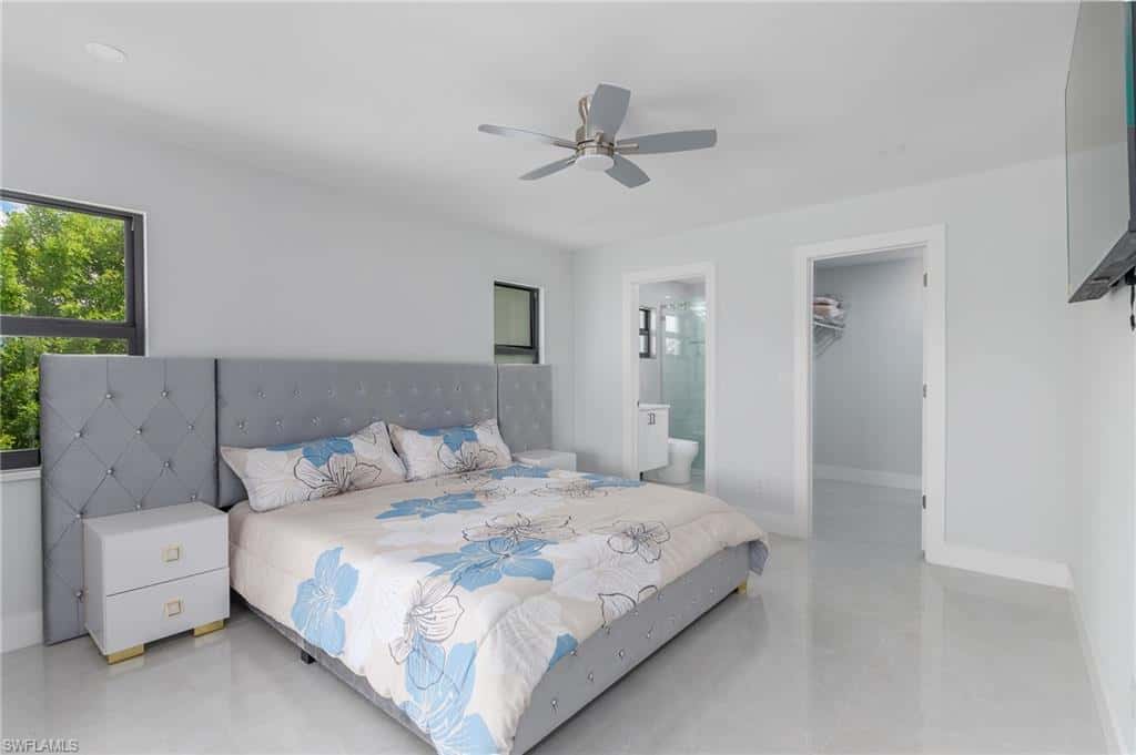233 11th Ter, Cape Coral, photo 17
