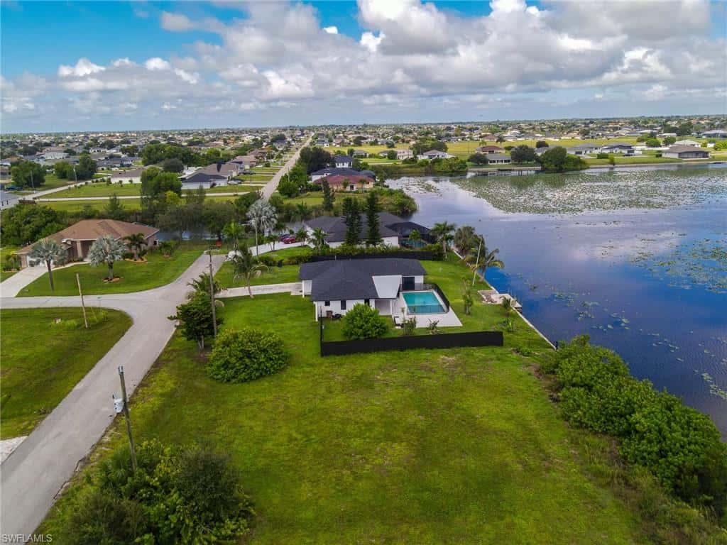 233 11th Ter, Cape Coral, photo 32