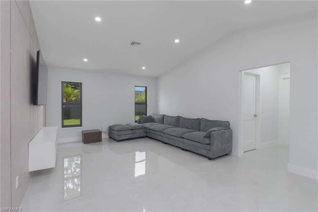 233 11th Ter, Cape Coral, photo 10
