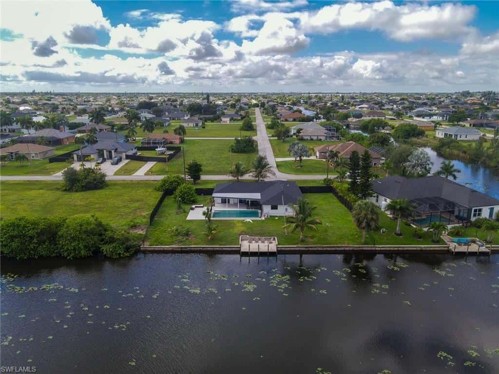 233 11th Ter, Cape Coral, photo 33