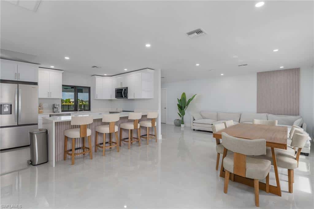 233 11th Ter, Cape Coral, photo 4