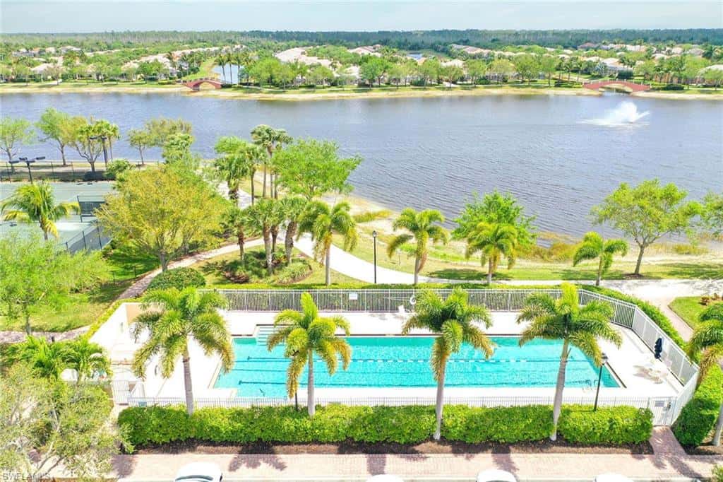 8562 Veronawalk Cir, Naples, photo 43