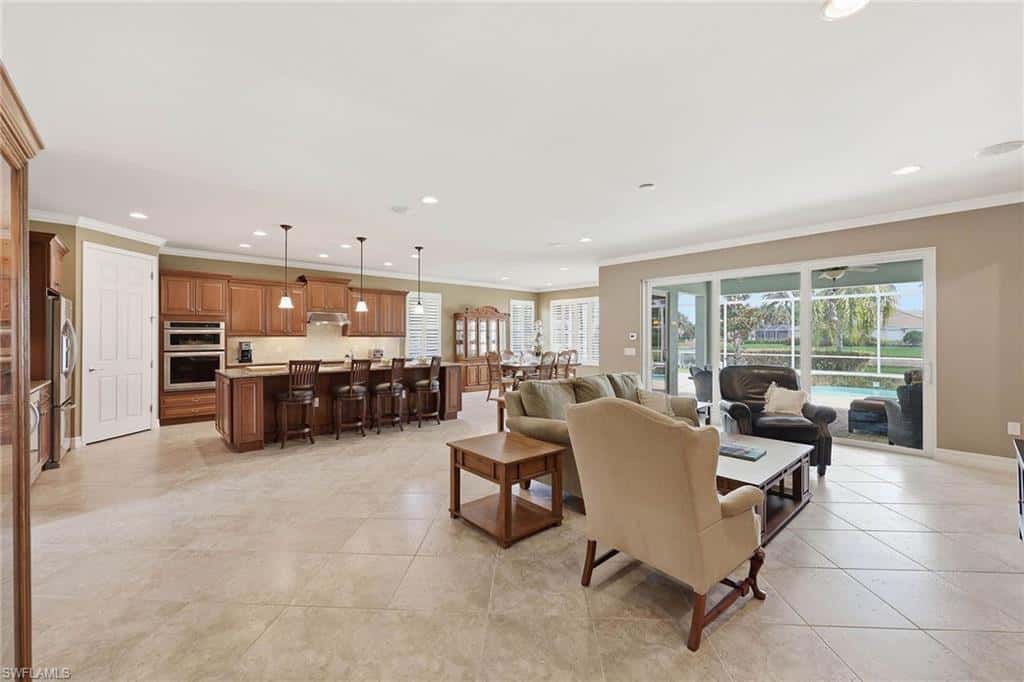 8562 Veronawalk Cir, Naples, photo 9