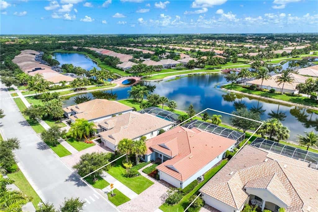 8562 Veronawalk Cir, Naples, photo 38