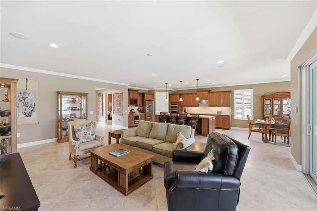 8562 Veronawalk Cir, Naples, photo 10