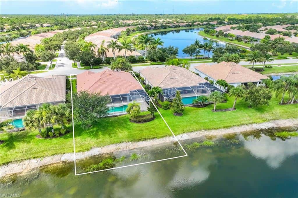 8562 Veronawalk Cir, Naples, photo 41