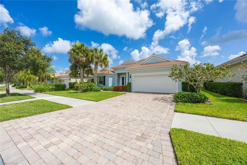 8562 Veronawalk Cir, Naples, photo 37