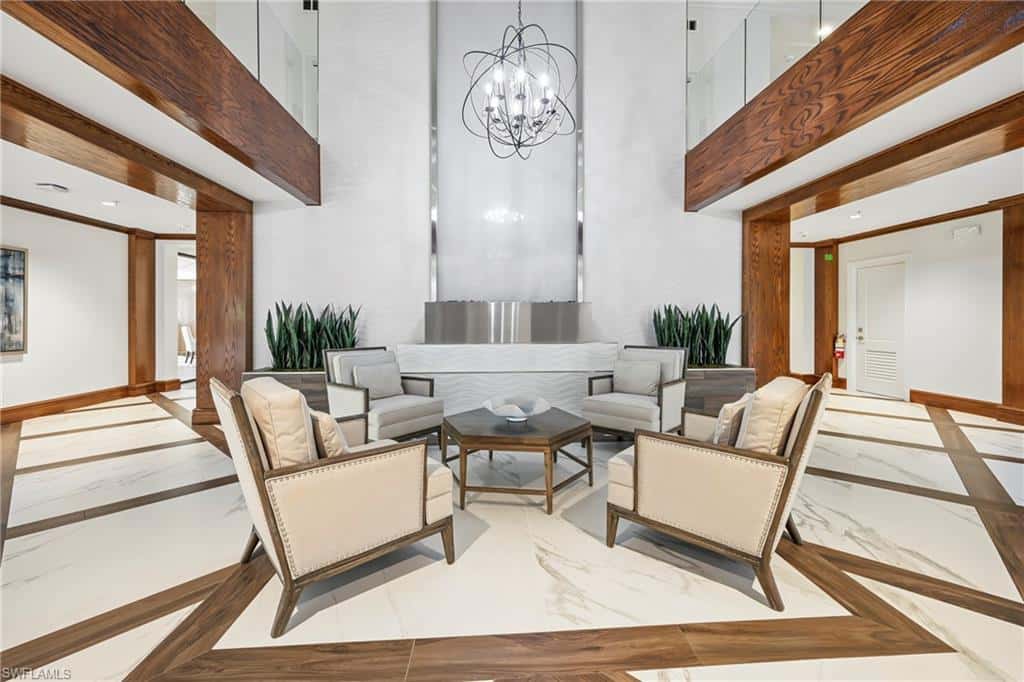 6075 Pelican Bay Blvd #201, Naples, photo 4