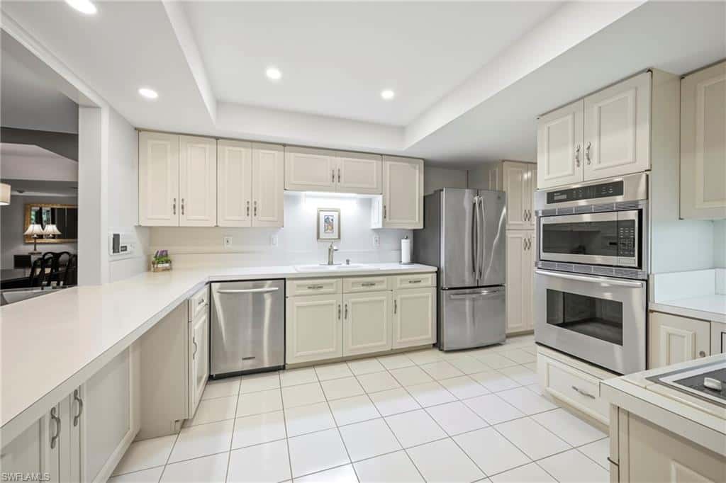 6075 Pelican Bay Blvd #201, Naples, photo 8