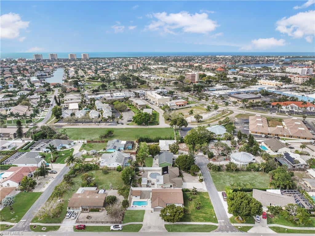 320 Marco Lake Dr, Marco Island, photo 27
