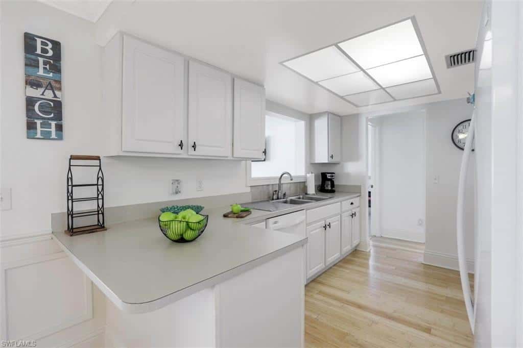 320 Marco Lake Dr, Marco Island, photo 8