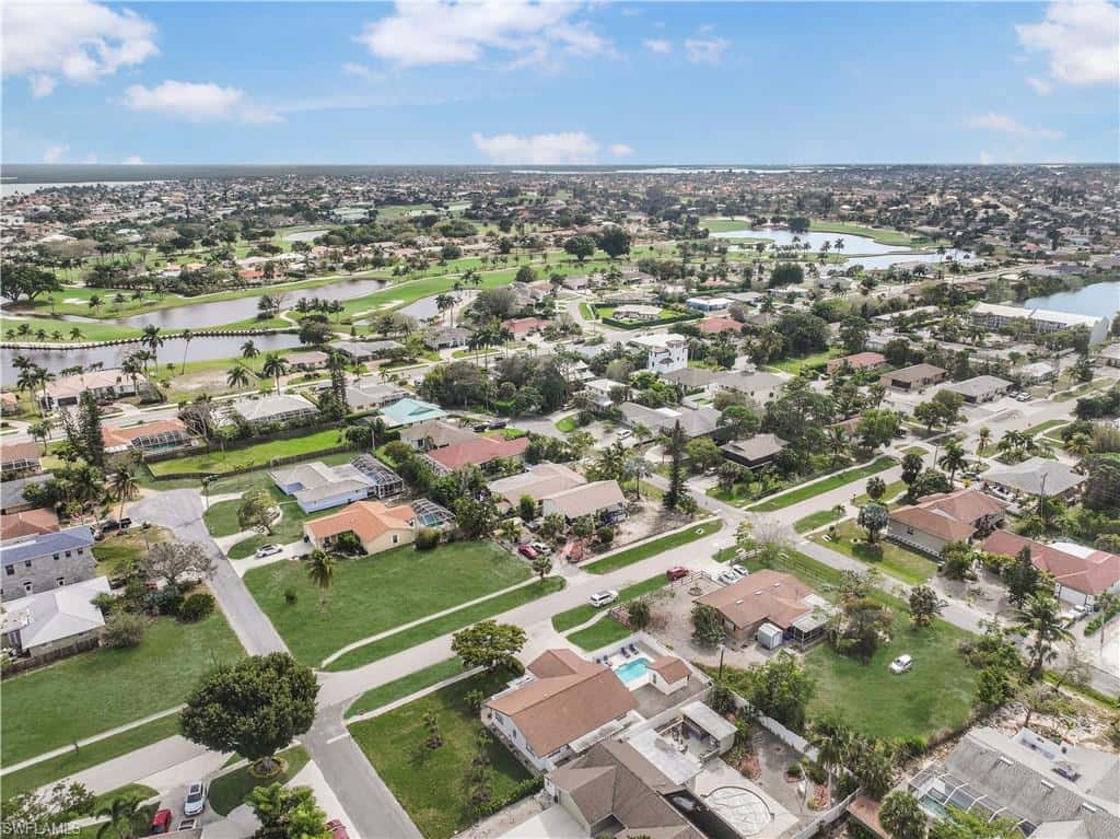 320 Marco Lake Dr, Marco Island, photo 25
