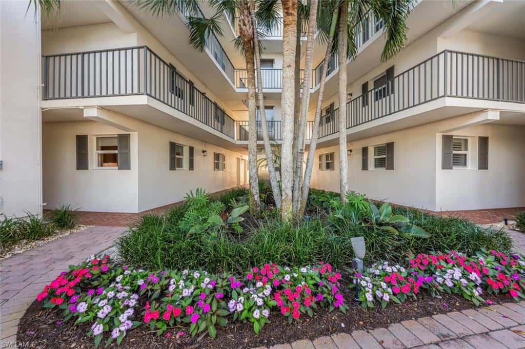 222 Harbour Dr #114, Naples, photo 40