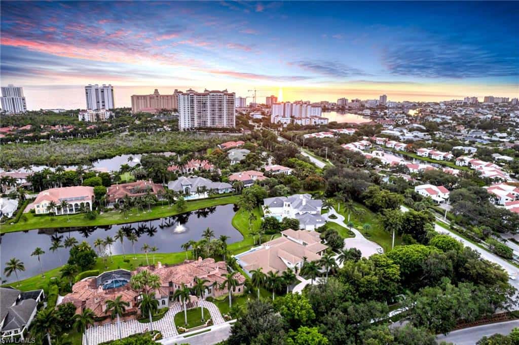 385 Colony Dr, Naples, photo 9