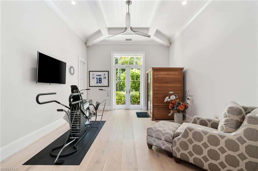385 Colony Dr, Naples, photo 24