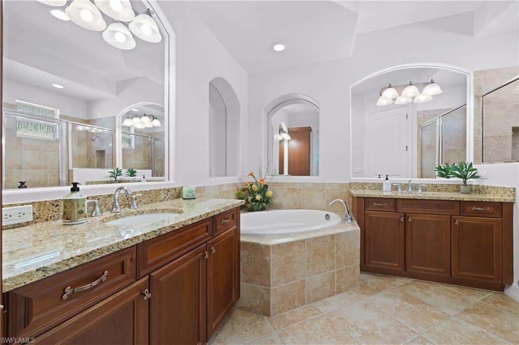 6578 Caldecott Dr, Naples, photo 17