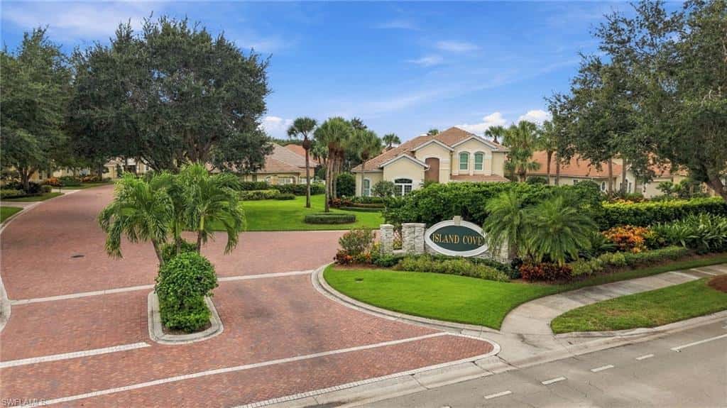 2256 Island Cove Cir, Naples, photo 35