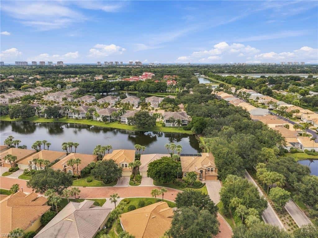 2256 Island Cove Cir, Naples, photo 39