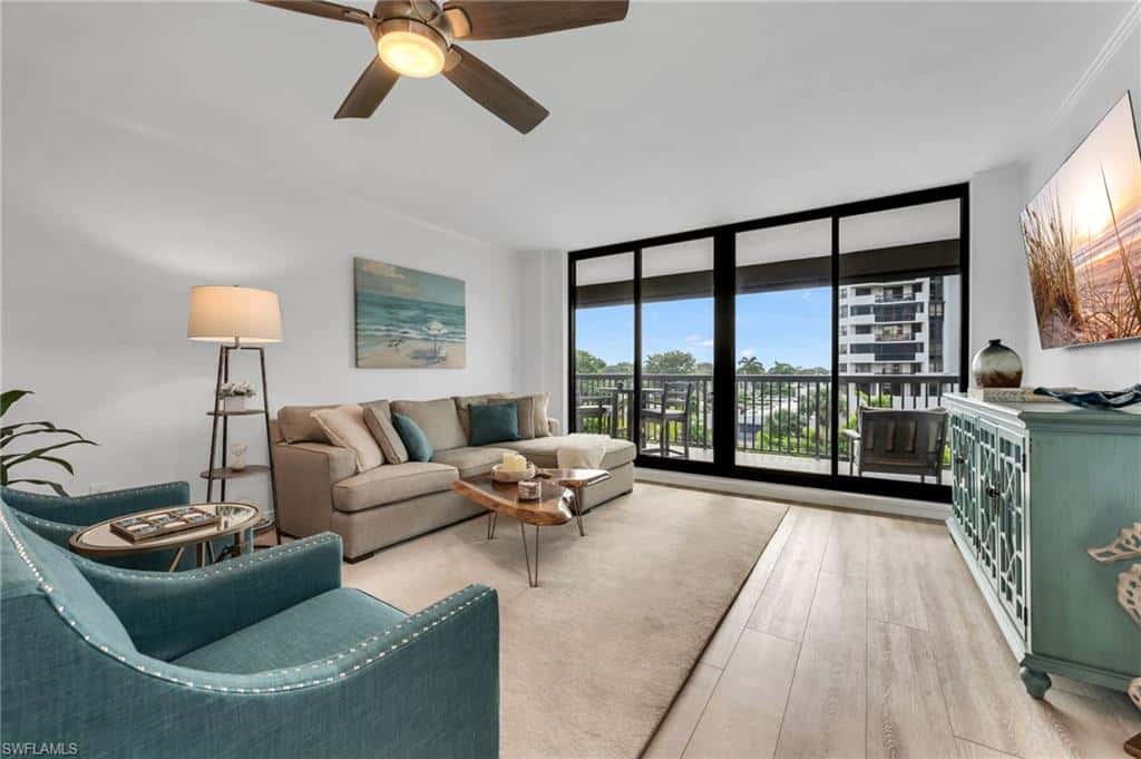 6075 Pelican Bay Blvd #303, Naples, photo 6