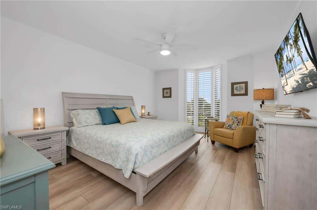 6075 Pelican Bay Blvd #303, Naples, photo 13