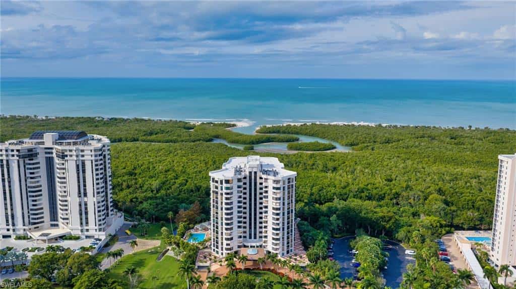 6075 Pelican Bay Blvd #303, Naples, photo 28