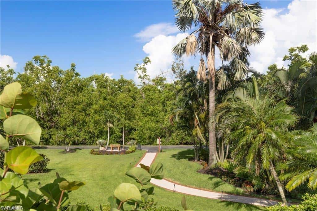 6075 Pelican Bay Blvd #303, Naples, photo 40