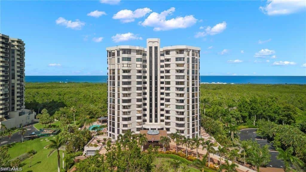 6075 Pelican Bay Blvd #303, Naples, photo 29