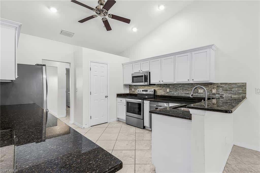 3310 5th Ter, Cape Coral, photo 12