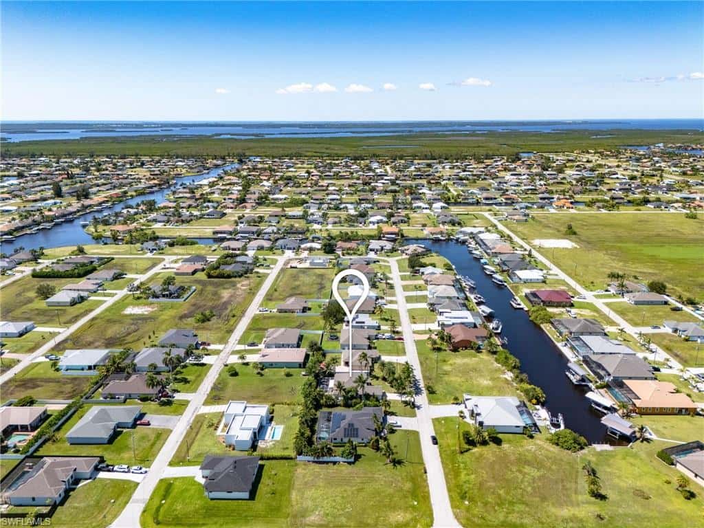 3310 5th Ter, Cape Coral, photo 39