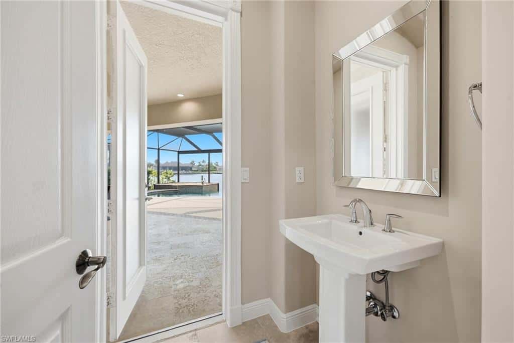 1805 Harbour Cir, Cape Coral, photo 29