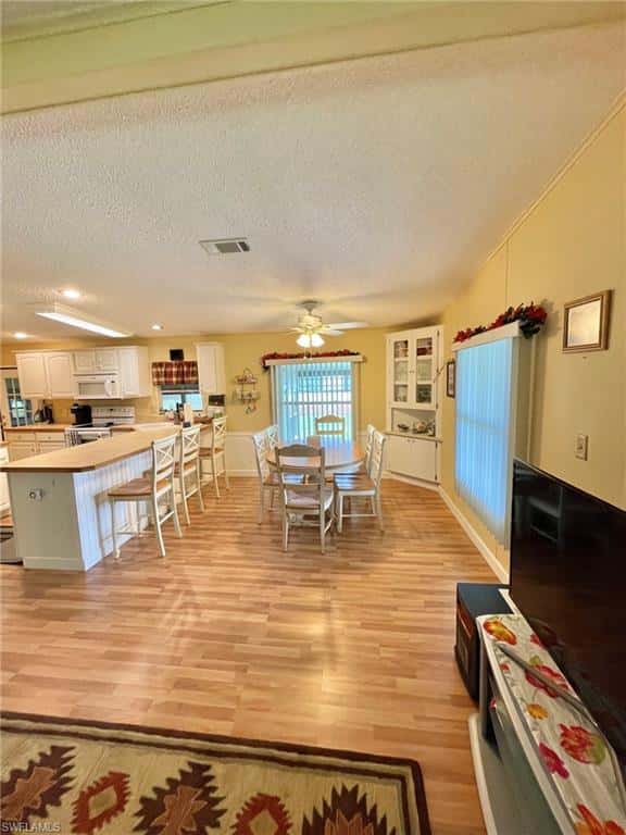 26256 Squire Ln, Bonita Springs, photo 9