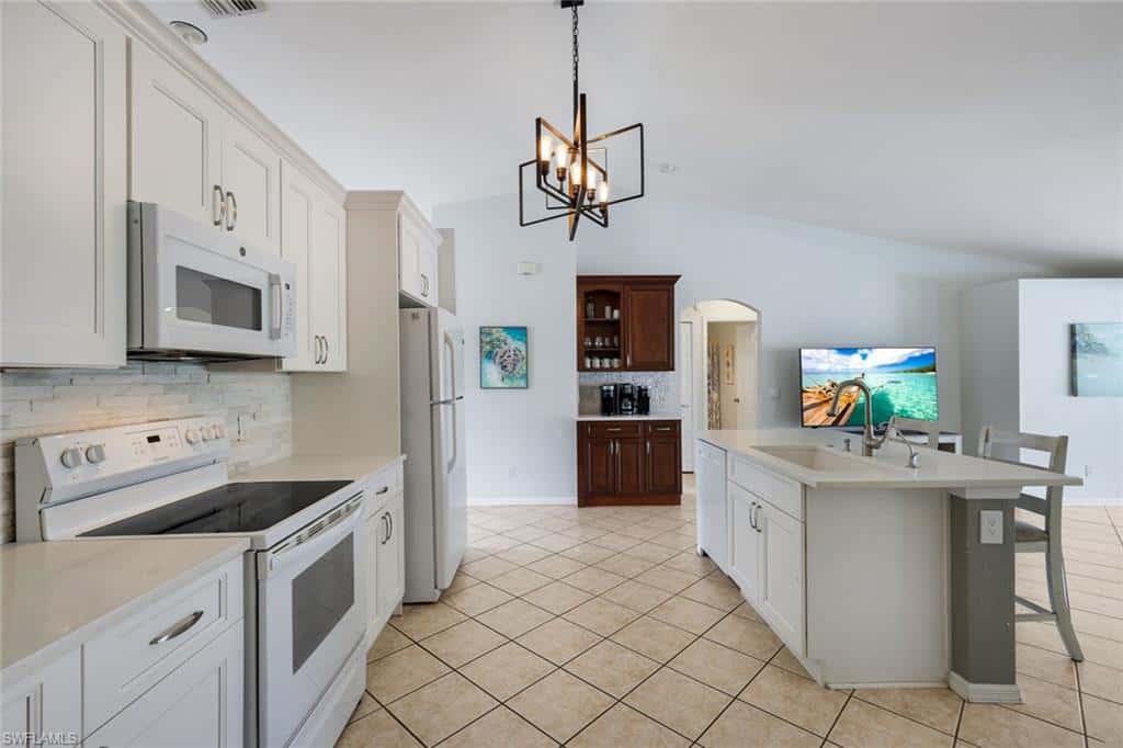 615 39th Ter, Cape Coral, photo 7