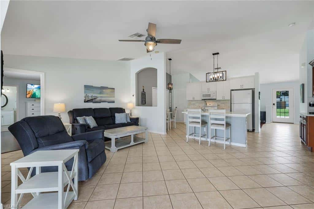 615 39th Ter, Cape Coral, photo 5
