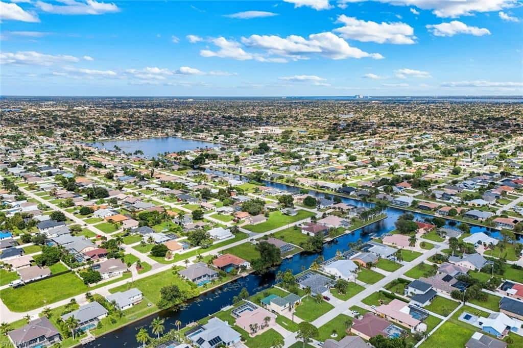 615 39th Ter, Cape Coral, photo 38