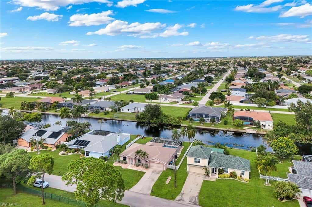 615 39th Ter, Cape Coral, photo 35