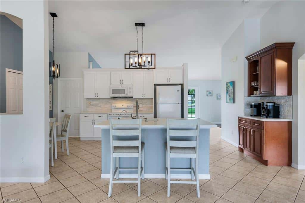 615 39th Ter, Cape Coral, photo 8